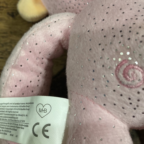 Fingerlings Monkey Pink with Sparkles - Picture 6 of 8